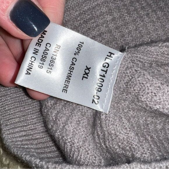 Harper Gray Crewneck Sweater with Textured Knit and Relaxed Fit - Picture 3 of 7